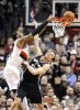 lamarcus_aldridge_dunk.jpg
